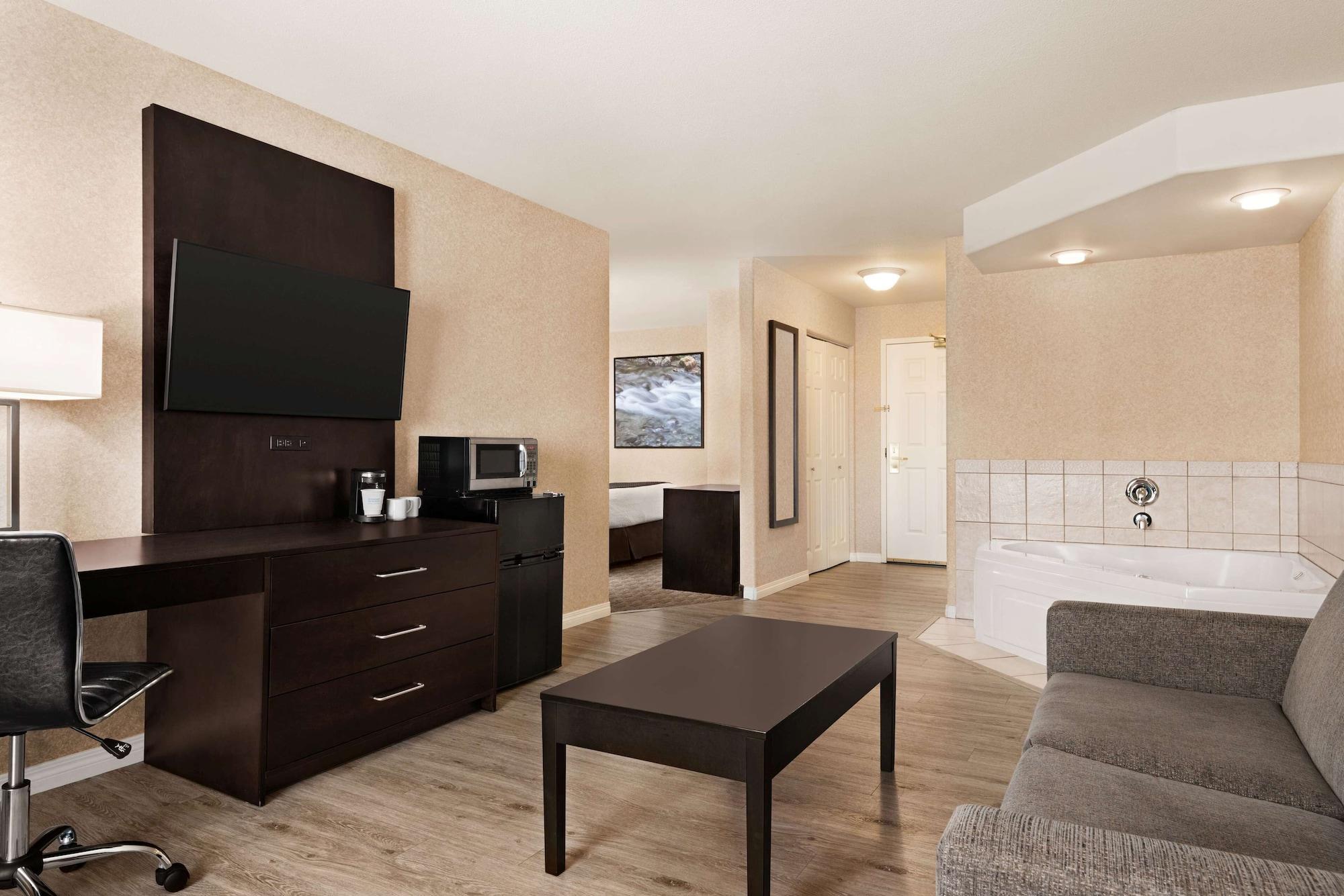 Days Inn By Wyndham Saskatoon Exterior photo