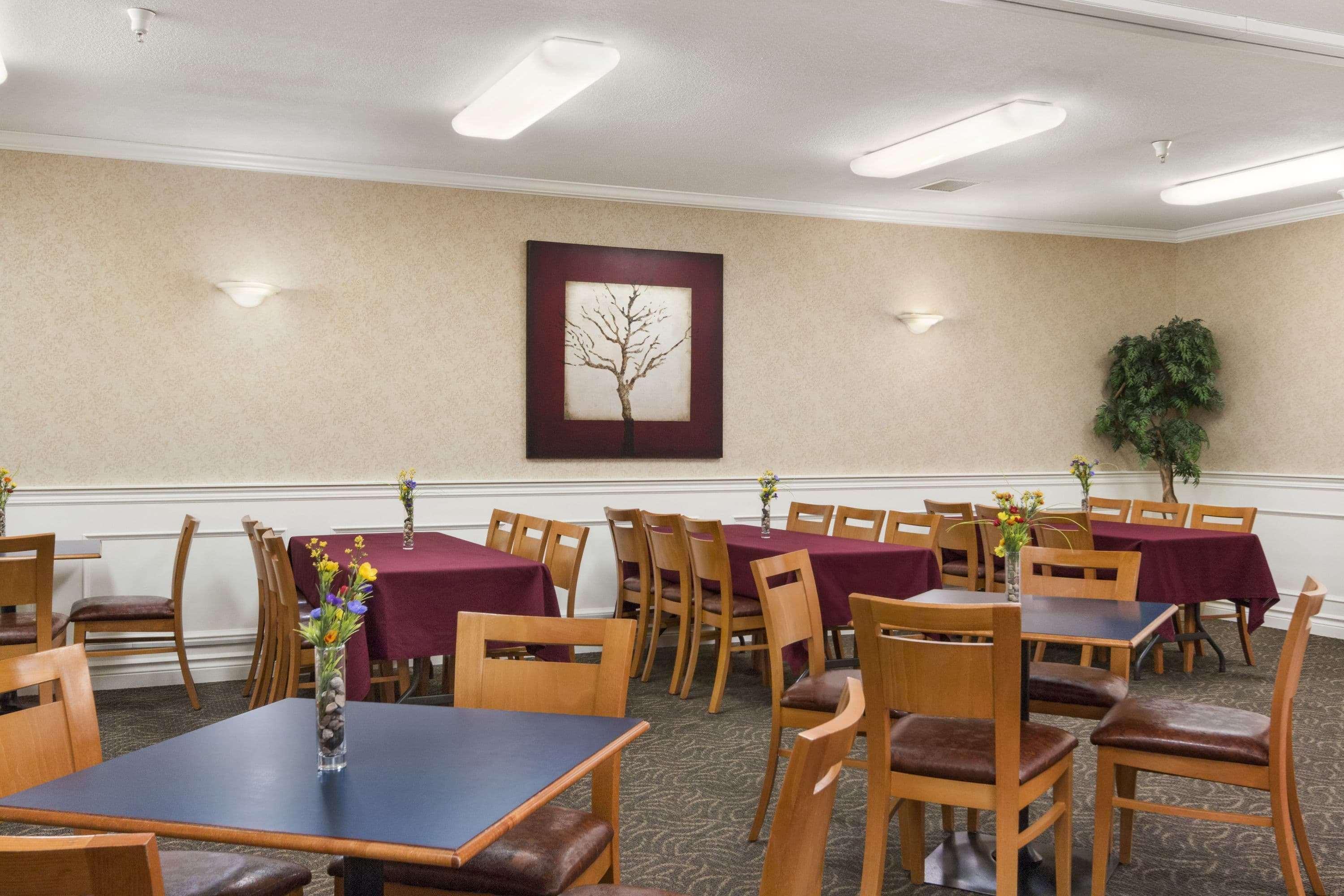 Days Inn By Wyndham Saskatoon Exterior photo
