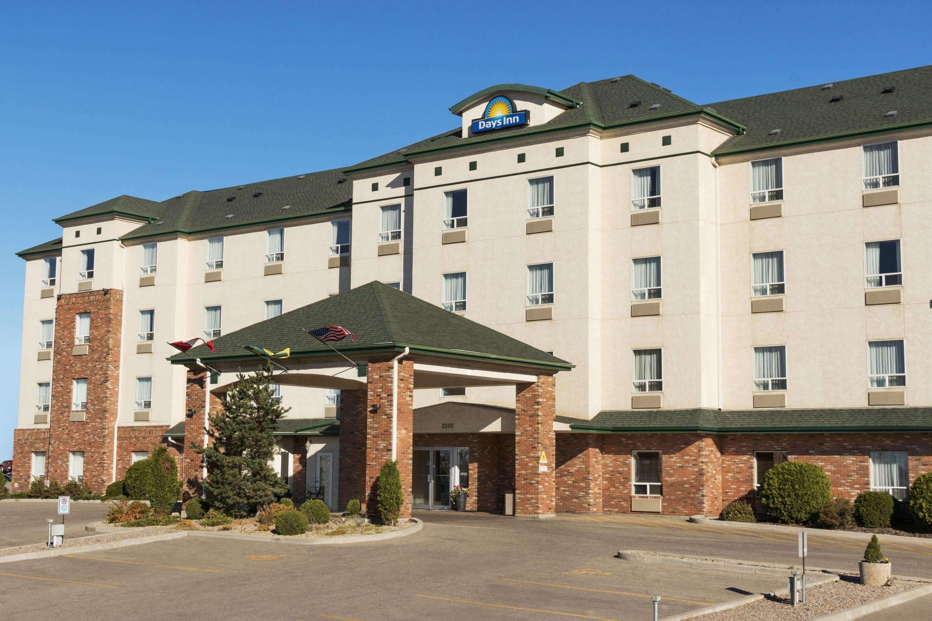 Days Inn By Wyndham Saskatoon Exterior photo